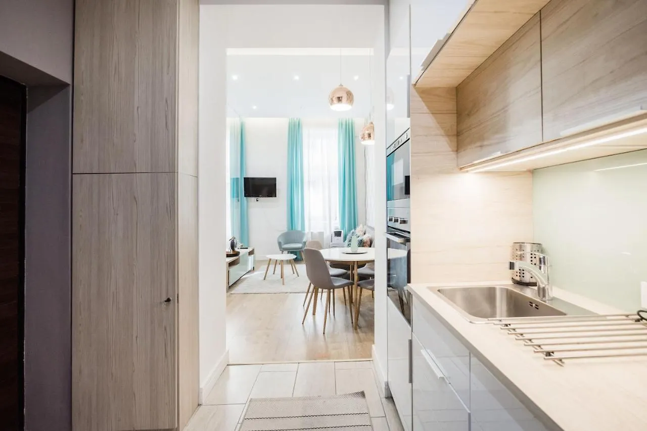 Apartment Designer Studio In The Heart Of Budapest